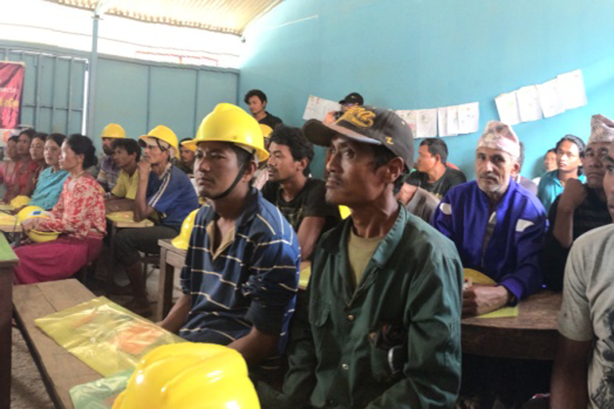 Training zum Bau von erdbebensicheren Häusern