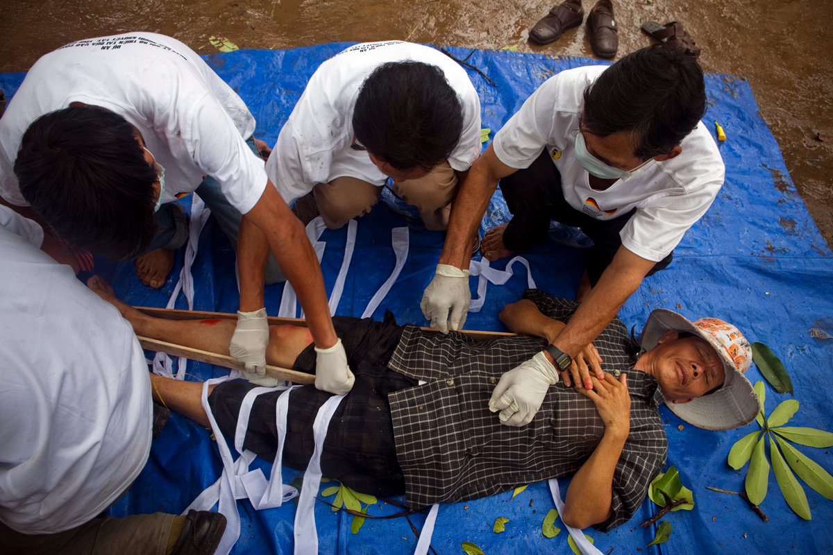 Übung zur Versorgung von Verletzten inklusiver Katastrophenschutz Vietnam