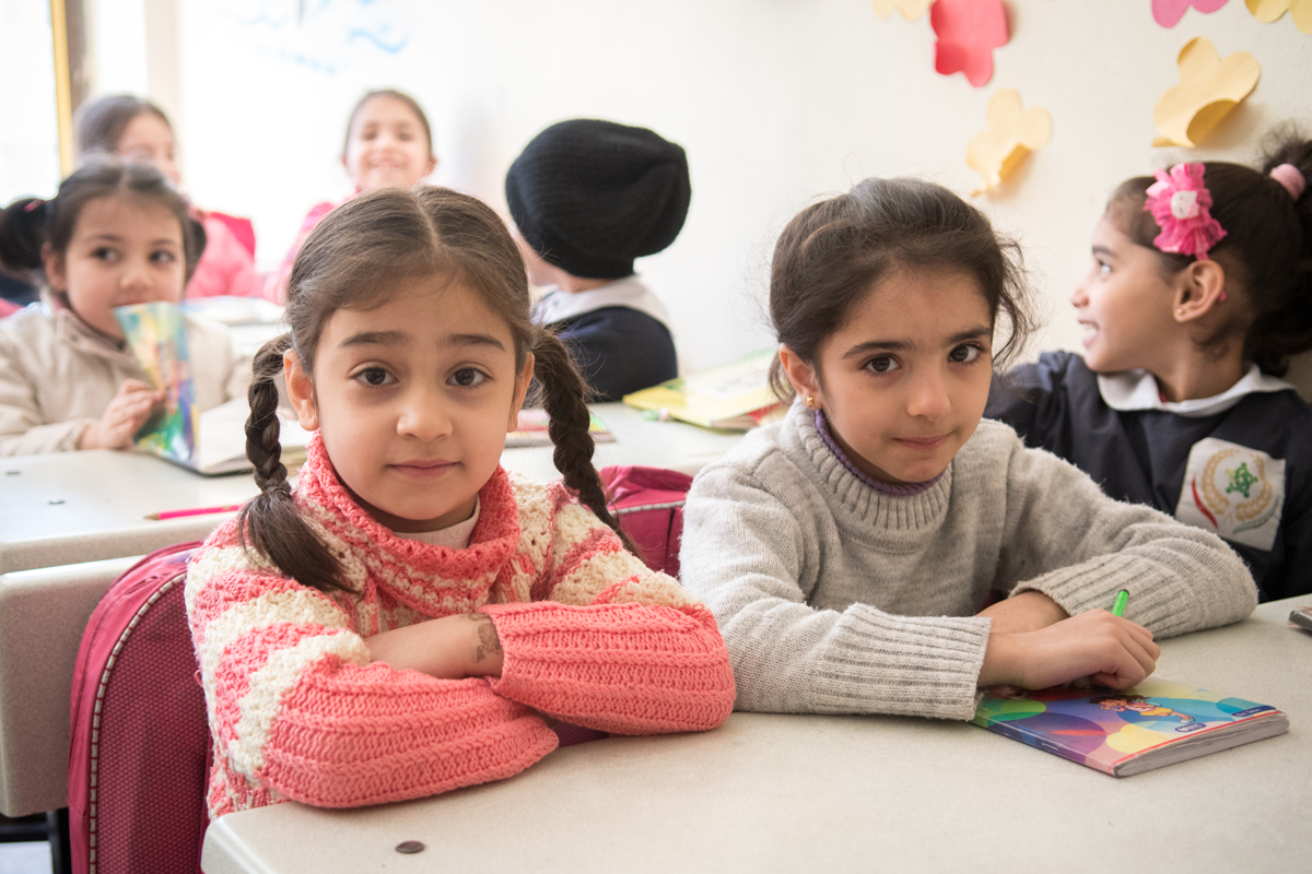 Syrische Mädchen im Bildungszentrum in der Türkei