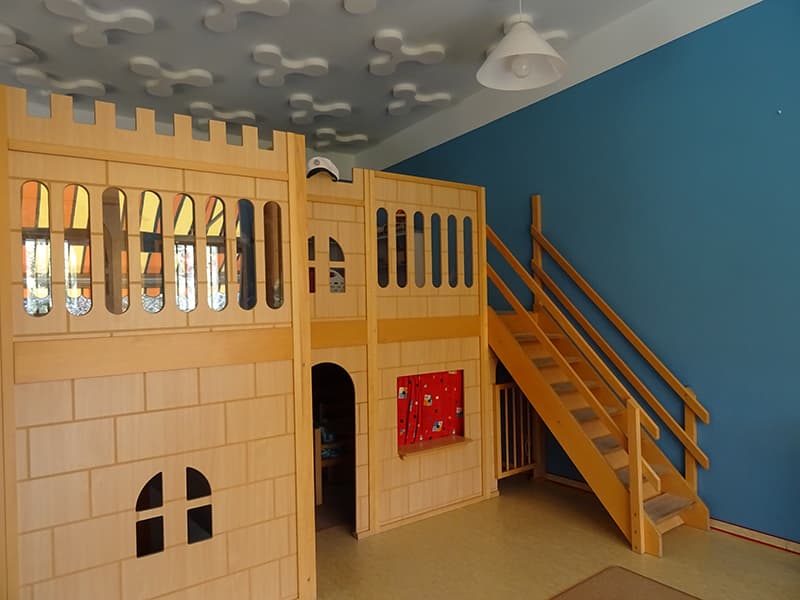 Malteser Kinderhaus: Gruppenraum mit Ritterburg