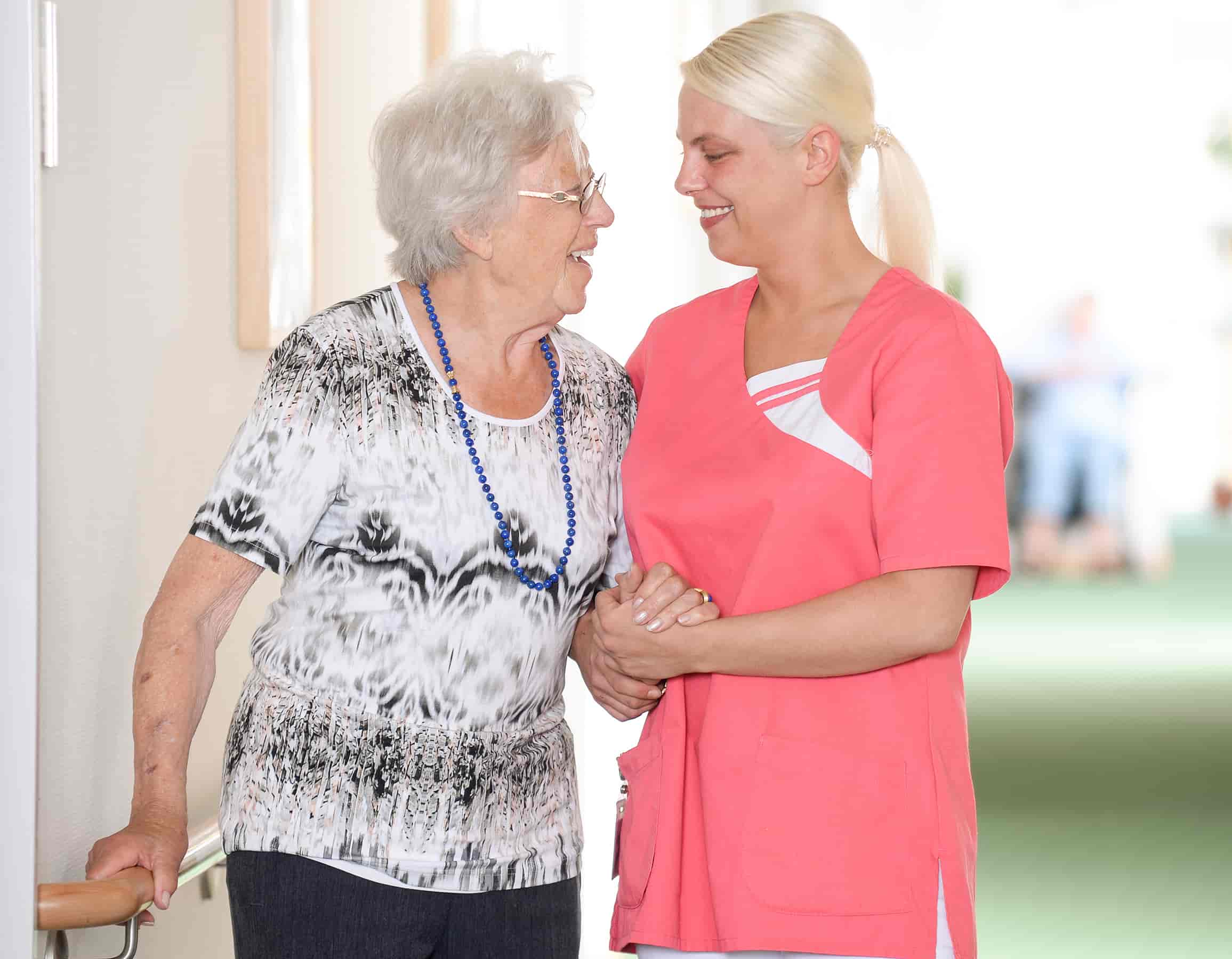 Malteser Pflegeeinrichtungen stehen für Qualität, hohe ethische Maßstäbe und seelische Betreuung älterer Menschen.