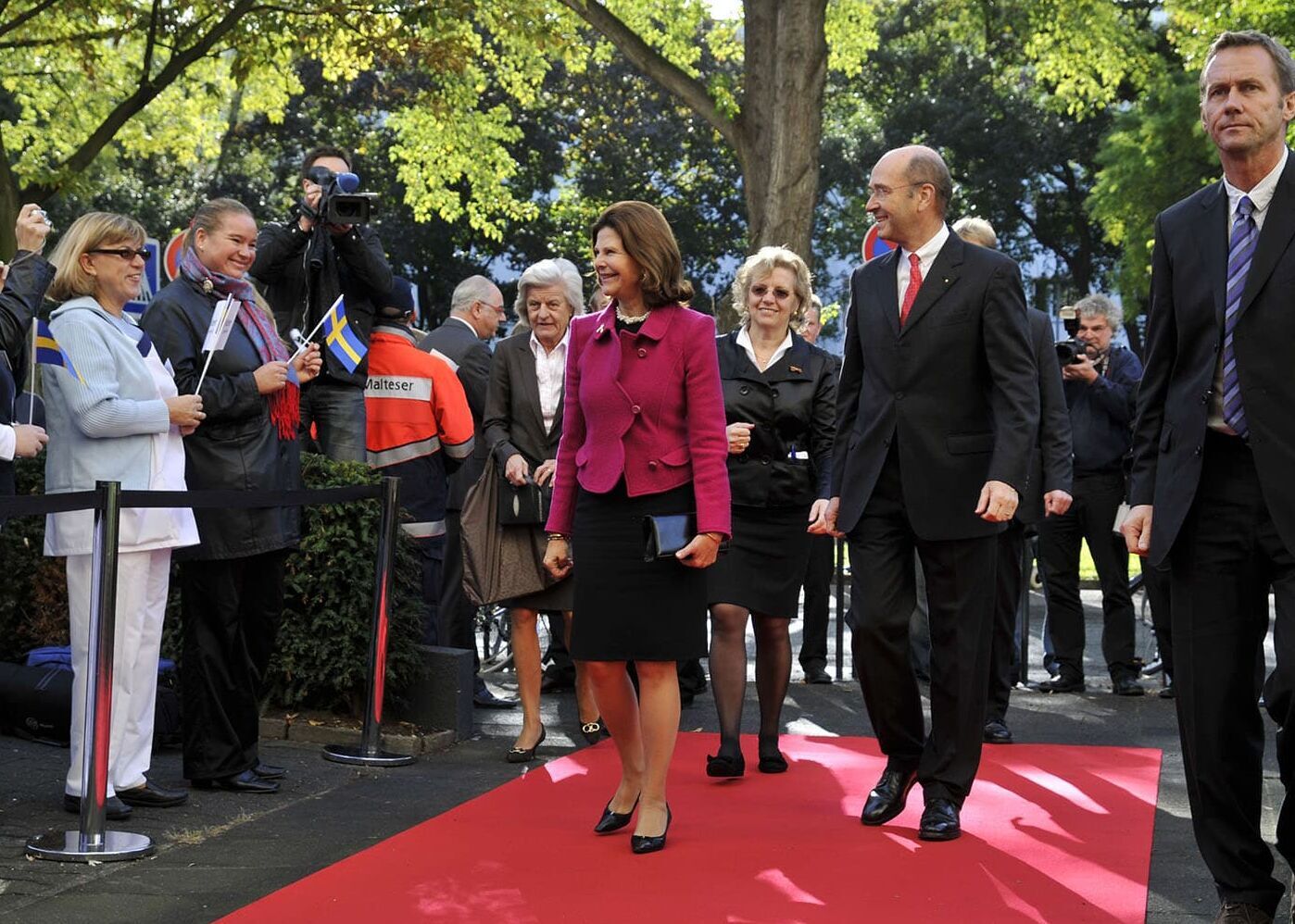 Königin Silvia von Schweden kommt am 17.10.2009 nach Köln zur Eröffnung der Demenz-Station „Silvia“ im Malteser Krankenhaus St. Hildegardis.