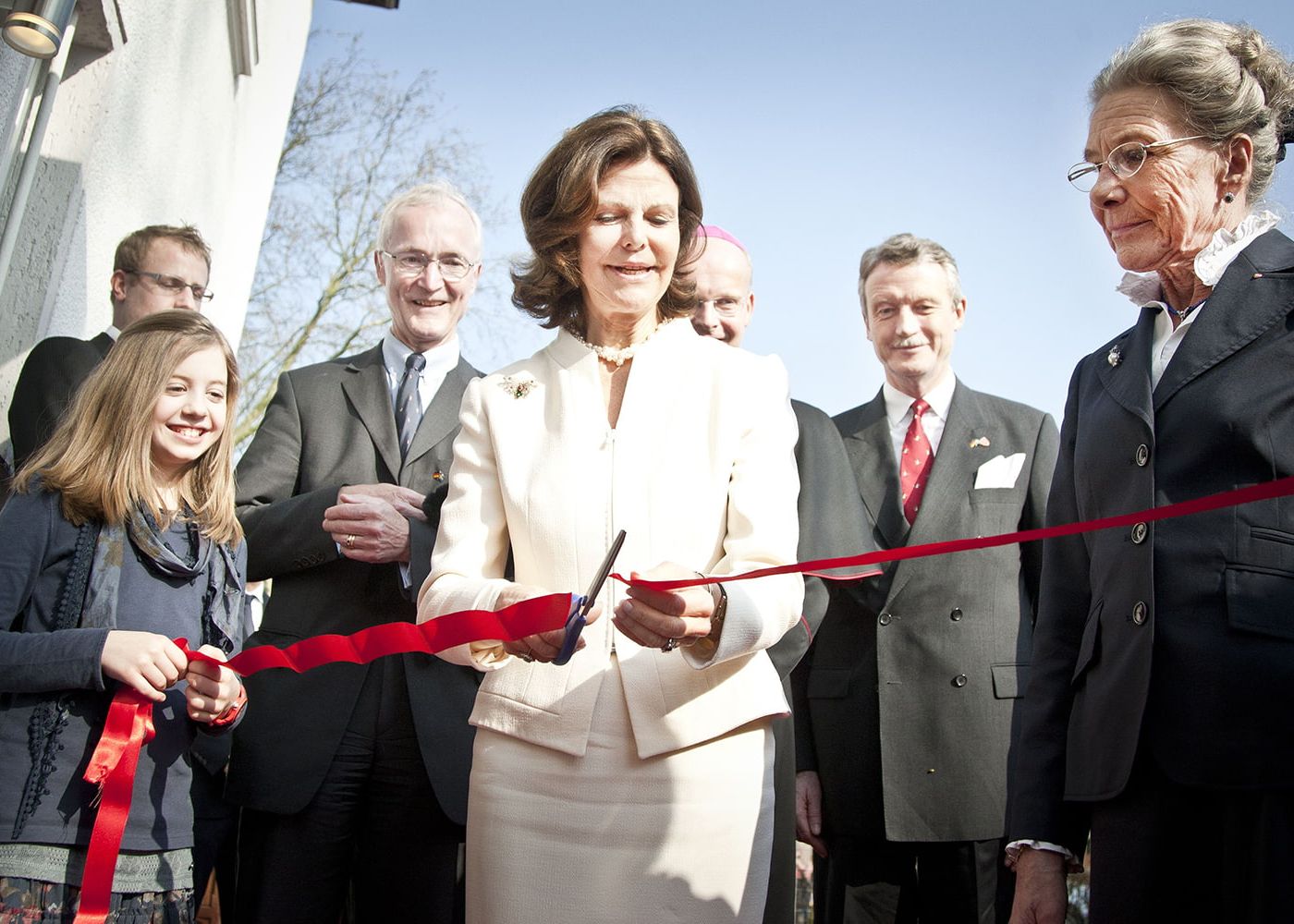 Am 16.3.2012 eröffnet Königin Silvia von Schweden den ersten Malteser Tagestreff für Menschen in der Frühphase der Demenz in Bottrop. 