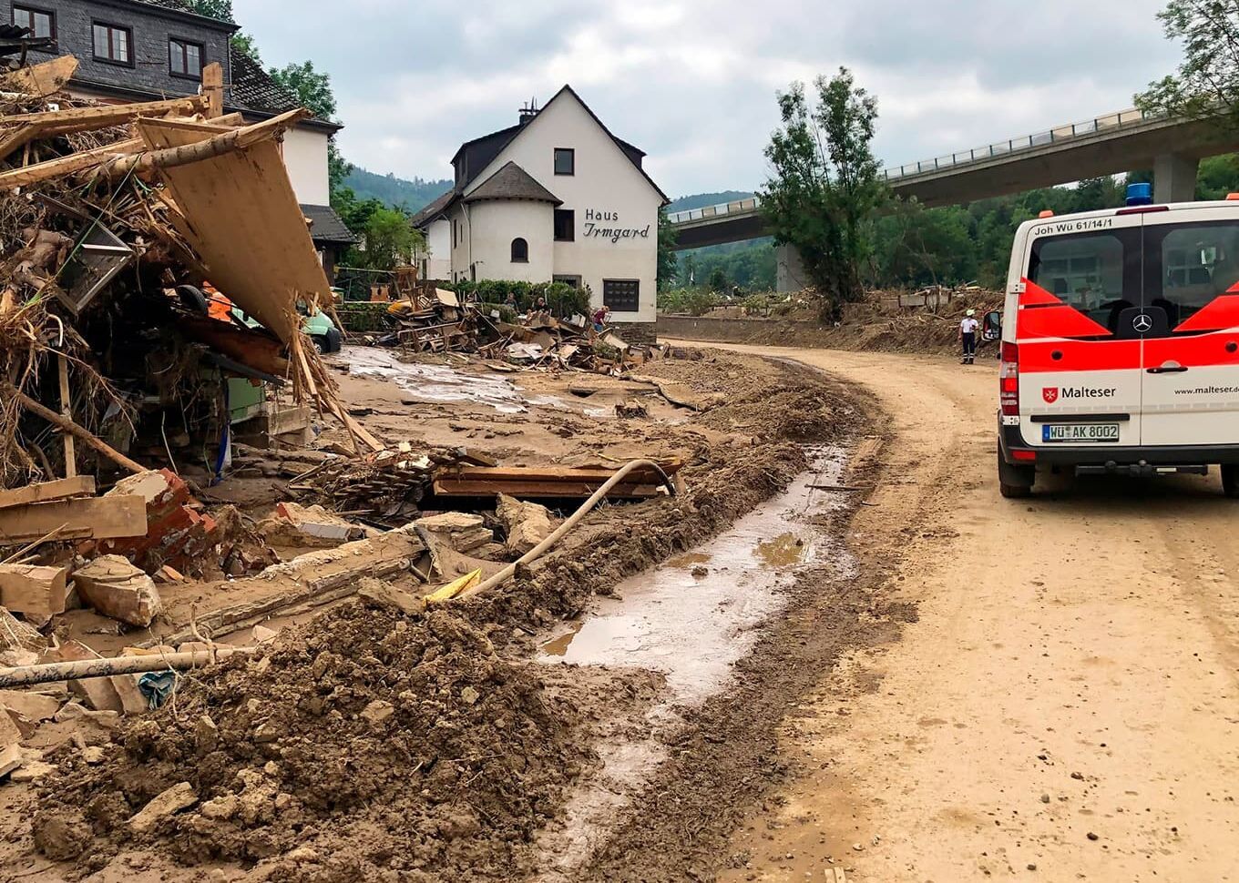 Andauernder Startregen sorgt im Sommer 2021 für eine Hochwasserflut in Rheinland-Pfalz und Nordrhein-Westfalen.