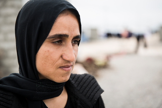 Endlich in Sicherheit: vor dem IS geflohene Frau im Irak